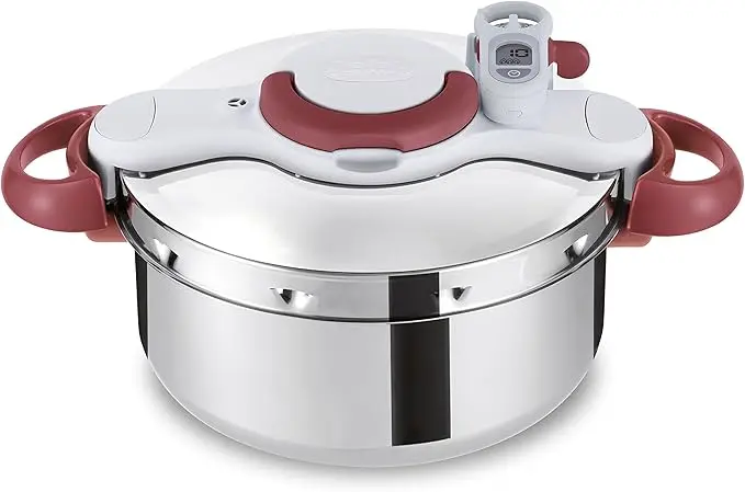 nachhaltige Schnellkochtöpfe im Test: Der Tefal Clipso Minut' Perfect mit Ein-Hand-Verschluss und digitalem Timer.